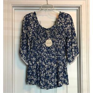 CHENAULT - L Sz M - Blue Floral Smocked Blouse in Blue Ditsey 100% Rayon. NWT!